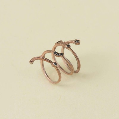  Wired Love Nail Ring