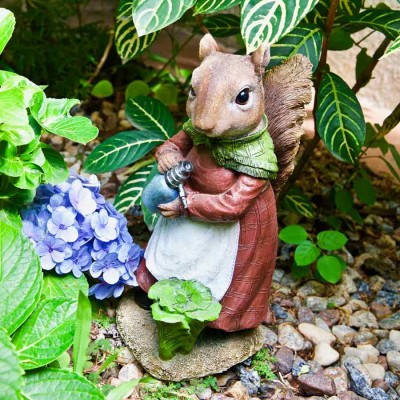 Mrs Gardening Squirrel